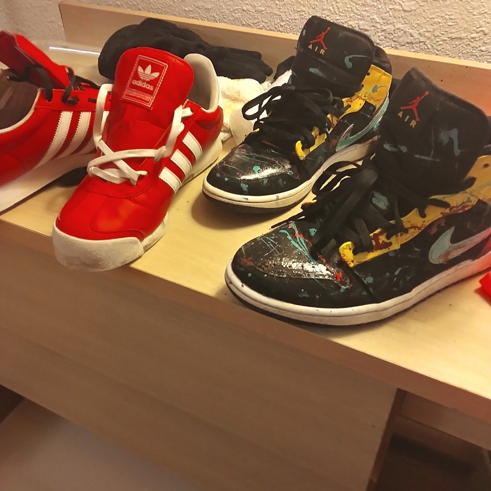 9 w Jordan air custom new 100 and 9.5 red adidas O